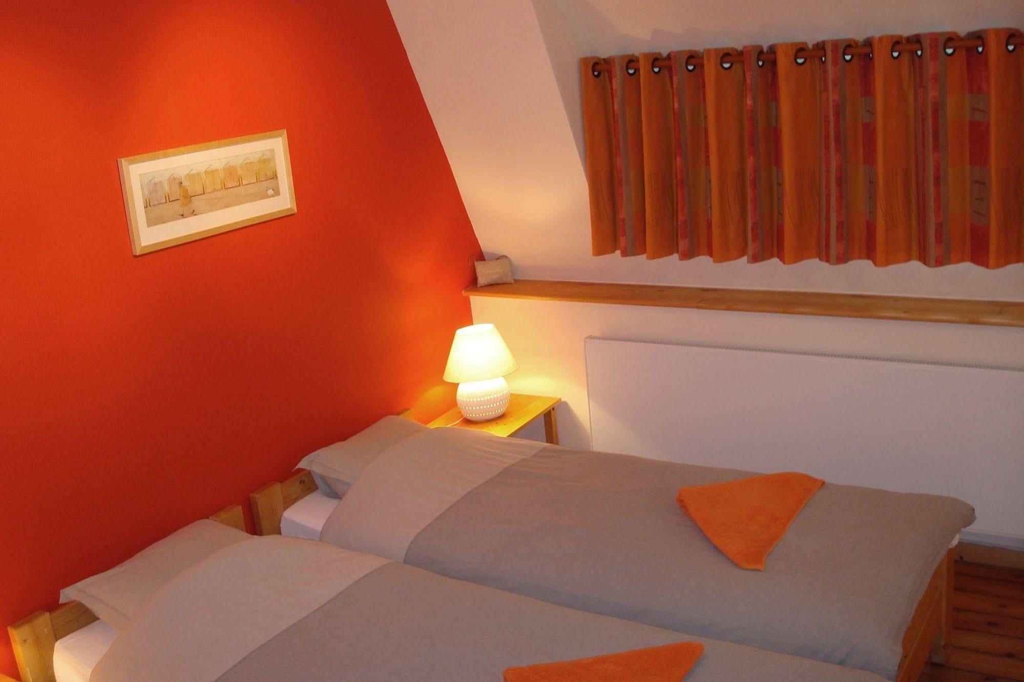 B&B Brigitte & Alain Saint-Gilles Exterior photo